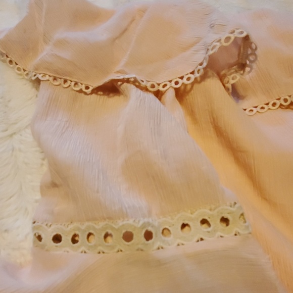 NWOT 💥LAST ONE💥Jones by JOA bell sleeve top - Picture 5 of 8